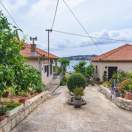 G2 Trogir